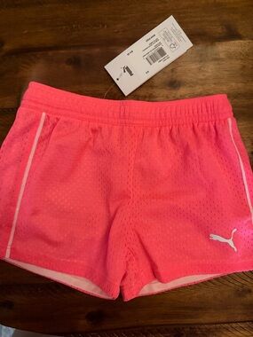 Girls size 4 Puma shorts in Hot Pink